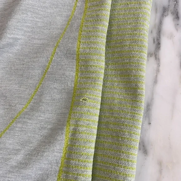 Gymshark womens crop leggings gray and lime green/yellow with contour stitching - Picture 8 of 9